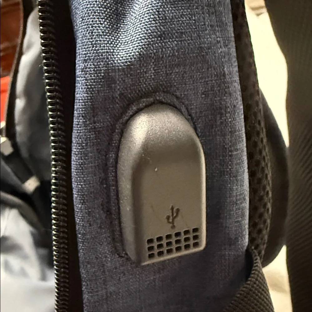 Shrradoo Stylish Blue Backpack for Men